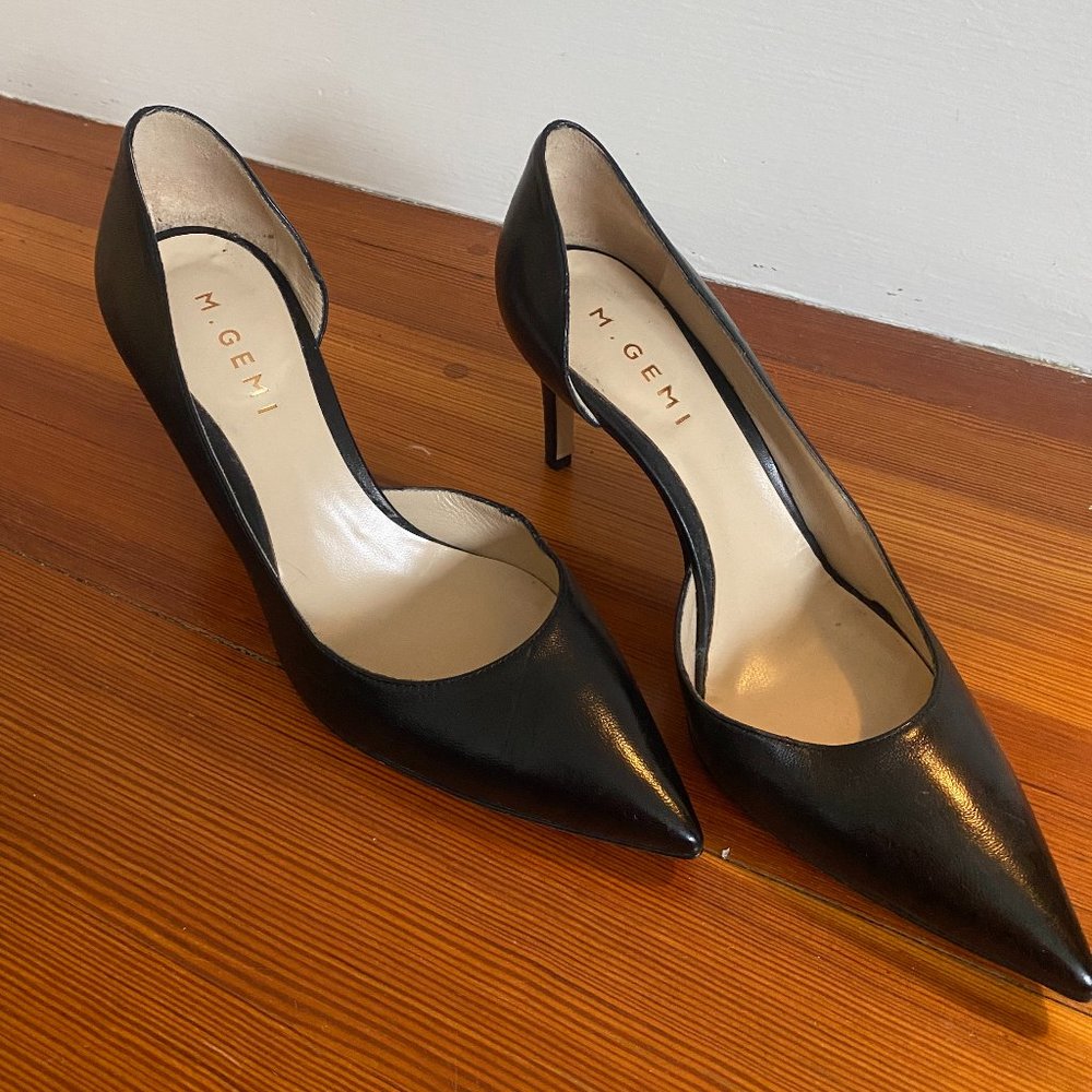 M. Gemi graceful 2.5" heel, size 37.5, new